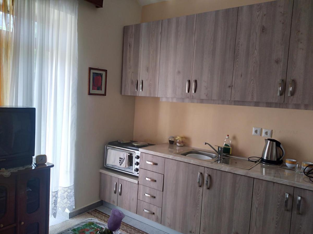 Condo Central Apartment Sarandë Esterno foto